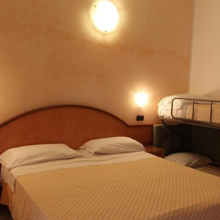 Hotel Adele Bellaria-Igea Marina Exterior photo